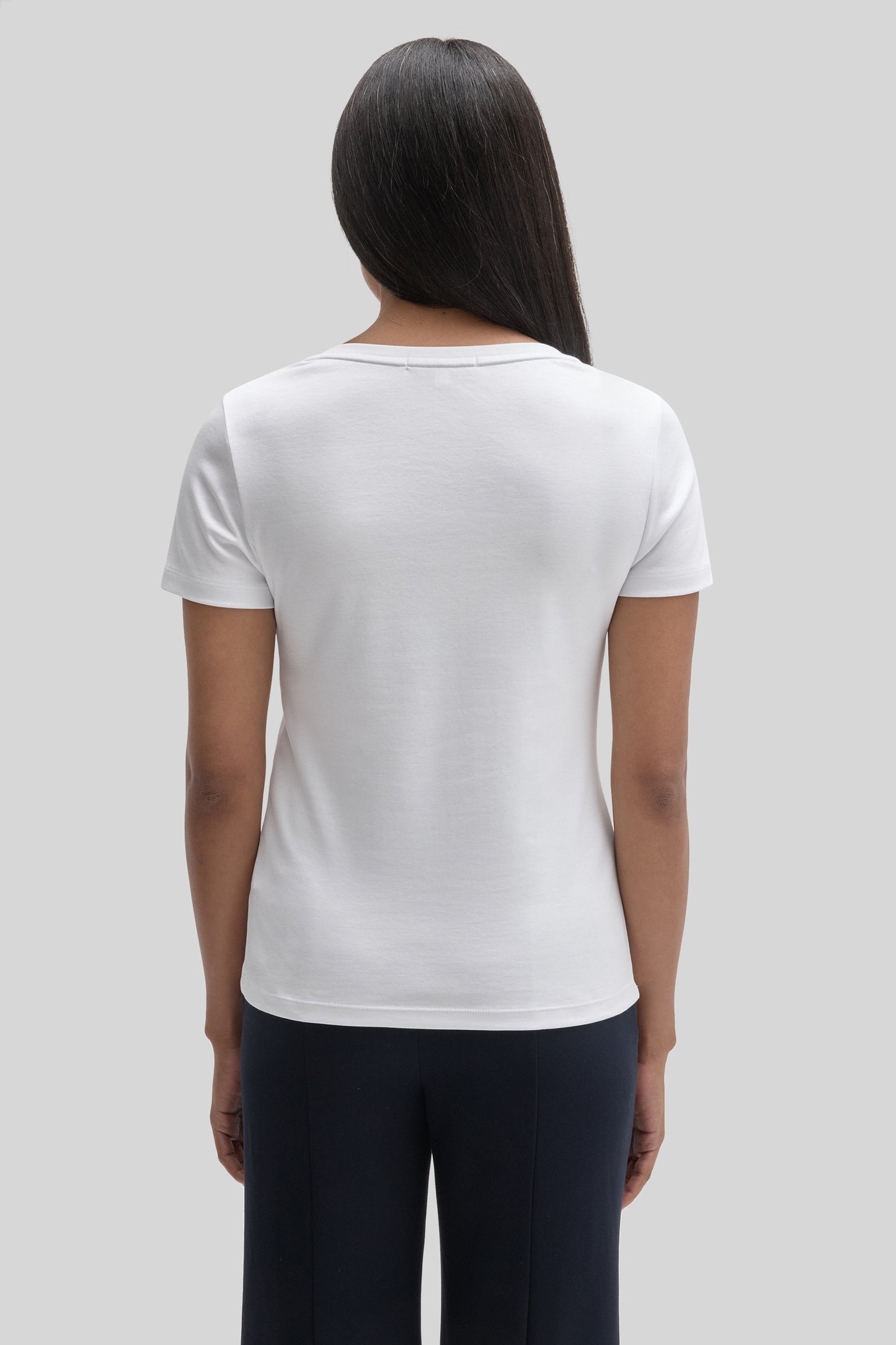 The Barakett Women's V Tee