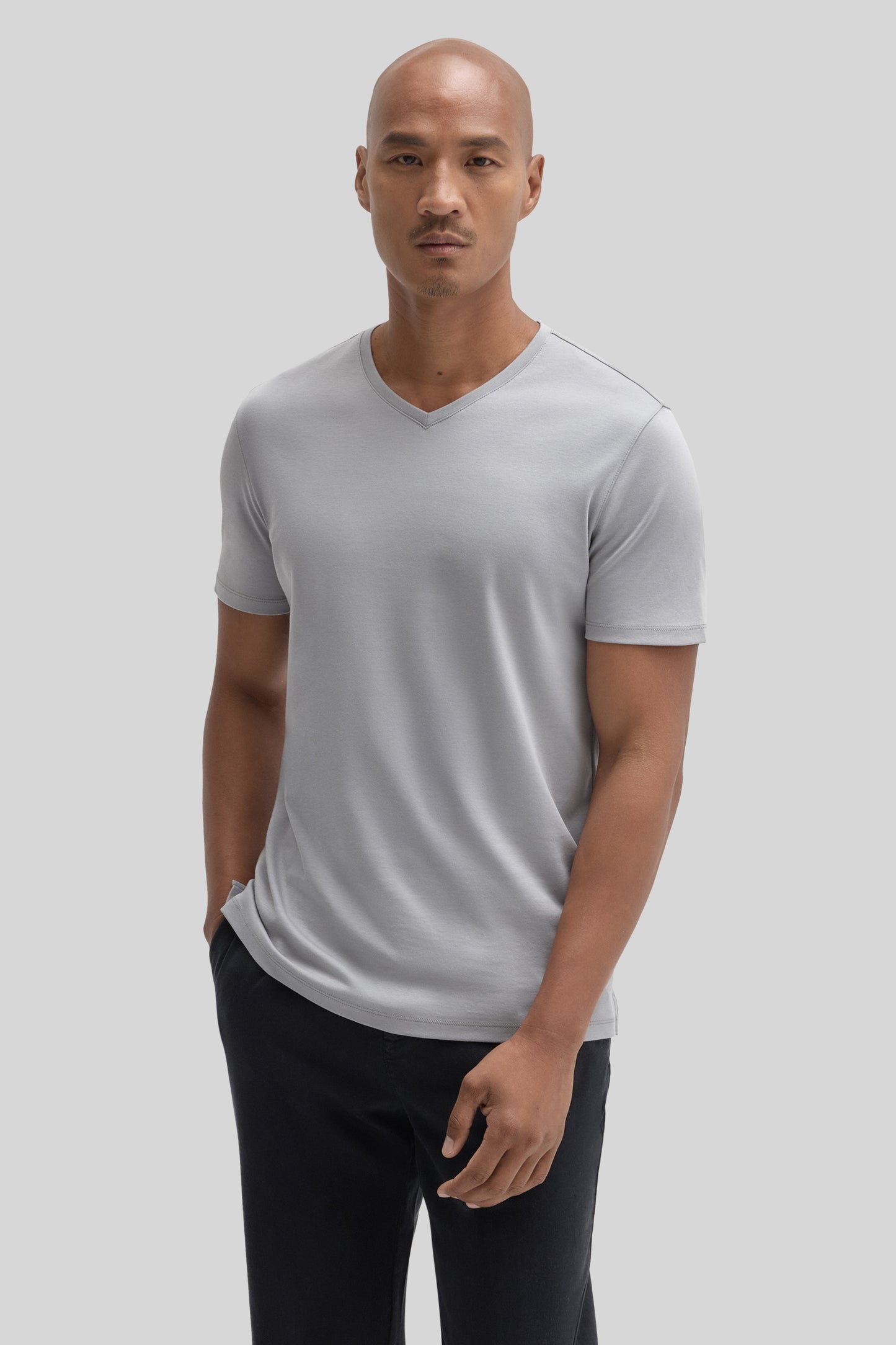 Le t-shirt Barakett col V