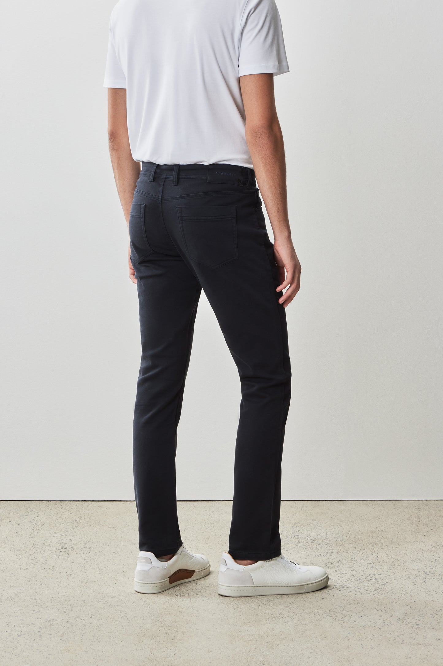 Pantalon linéaire à 5 poches