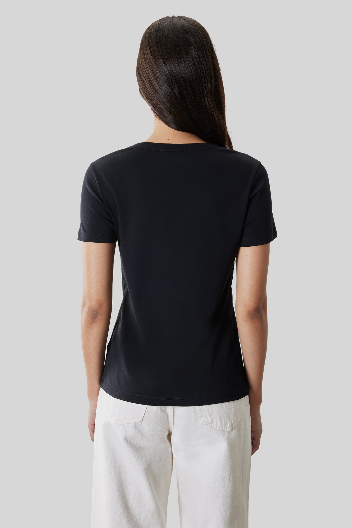 The Barakett Women's V Tee