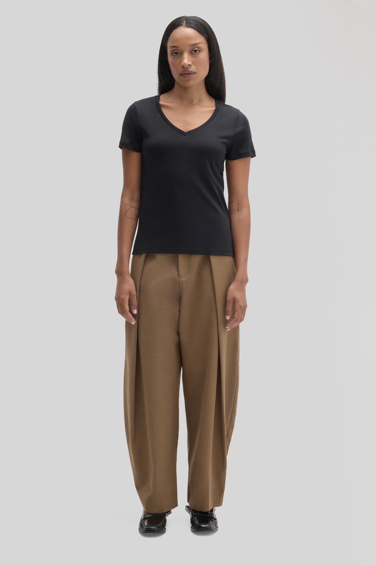 The Barakett Women's V Tee