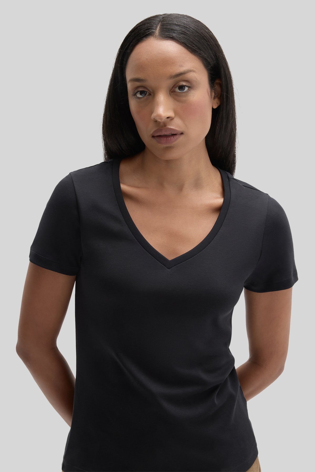 The Barakett Women's V Tee